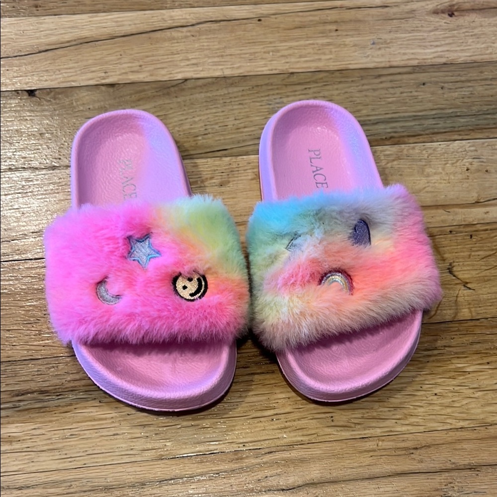 PLACE Kids' Pink and Multicolor Fuzzy Slide Sandals